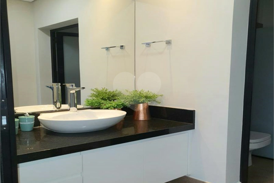 Casa à venda com 5 suítes no condomínio Residencial Villagio, Americana - SP