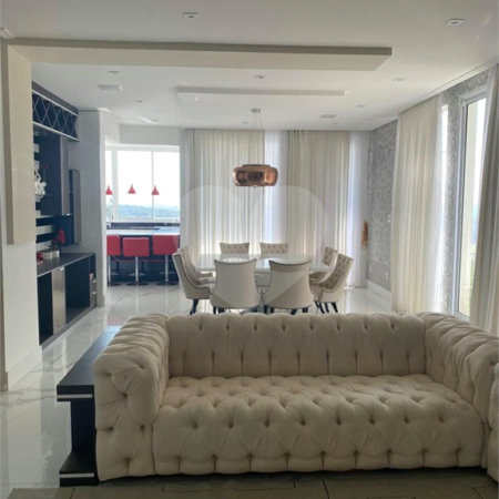 Casa à venda com 4 quartos, sendo 3 suítes, no condomínio Brisa 1, Mogi das Cruzes - SP