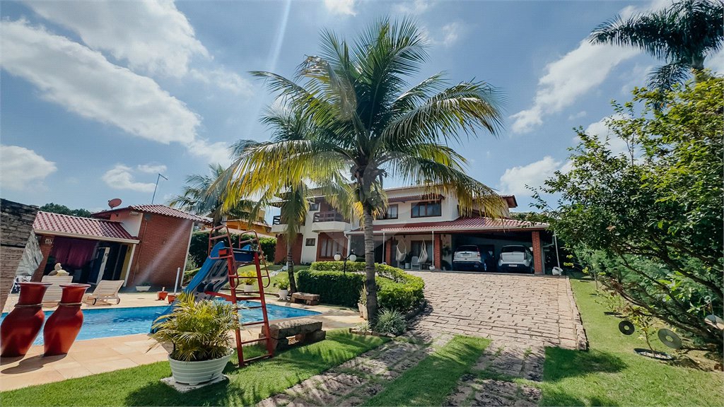 Casa à venda com 4 suítes no condomínio Monte Belo, Salto - SP