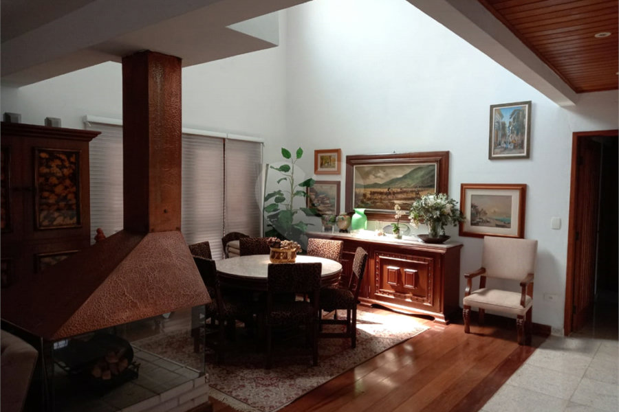 Casa à venda com 5 quartos, sendo 4 suítes,  em Santana, São Paulo, SP