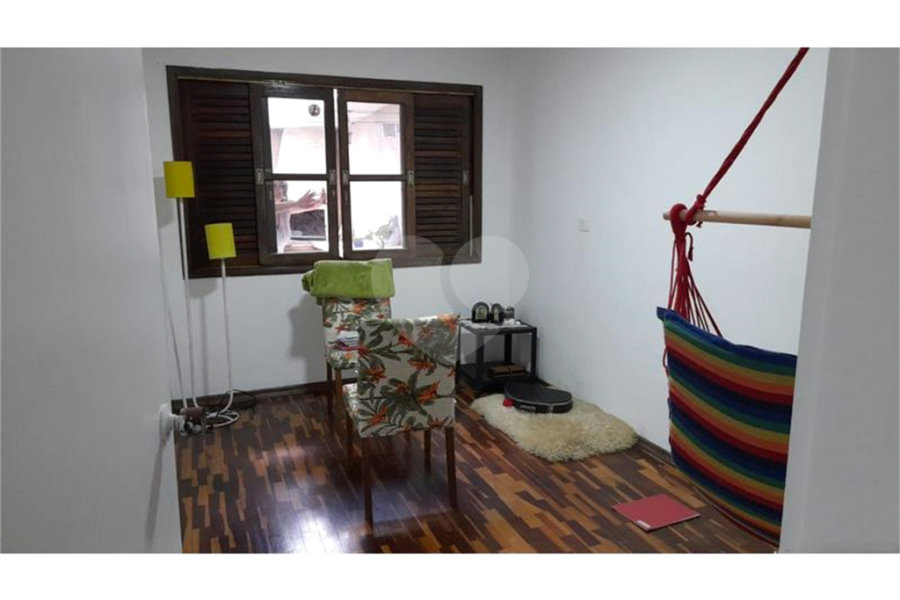 Casa à venda ou para alugar com 5 quartos, sendo 1 suíte, em Vila Romero, São Paulo, SP