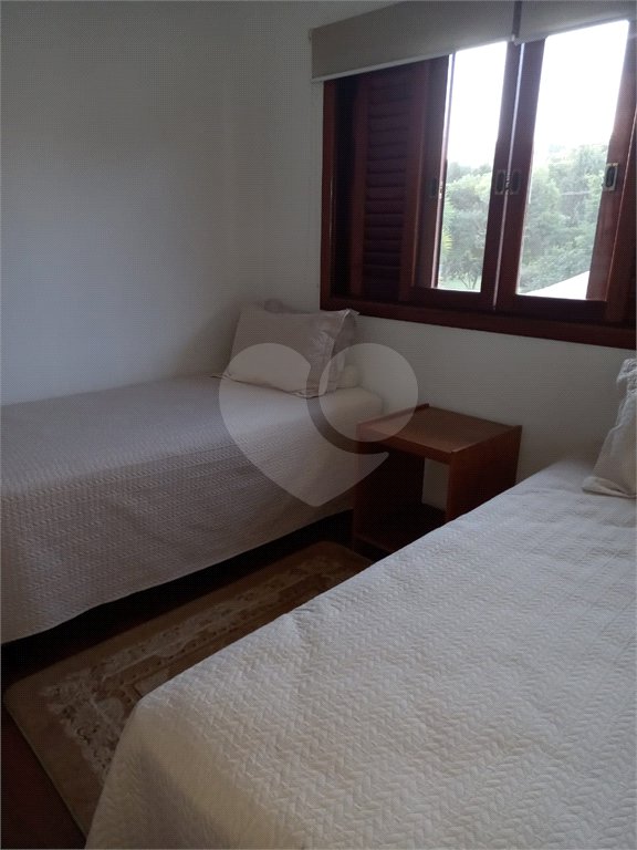 Casa à venda com 4 quartos, sendo 1 suíte, no condomínio Vale do Itamaracá, Valinhos - SP