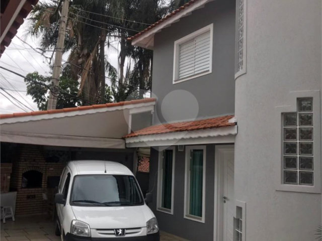 Sobrado à venda com 3 quartos, sendo 1 suíte,  em Tremembé, São Paulo, SP