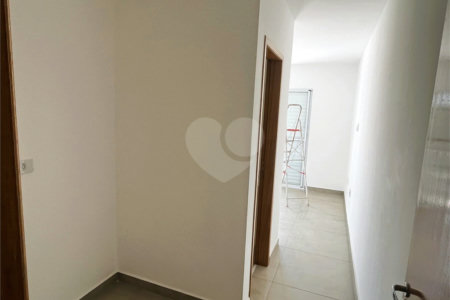 Sobrado à venda com 3 quartos, sendo 1 suíte,  em Vila Tiradentes, São Paulo, SP