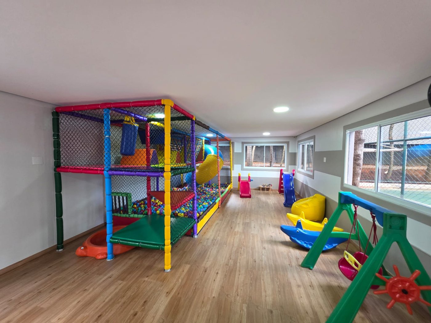 Apartamento à venda com 3 quartos, sendo 1 suíte, em Vila Augusta, Guarulhos, SP