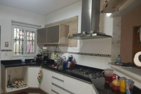 Sobrado à venda com 4 quartos, sendo 2 suítes,  em Jardim São Paulo(zona Norte), São Paulo, SP