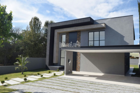 Casa à venda com 4 suítes no condomínio Figueira Garden, Atibaia - SP
