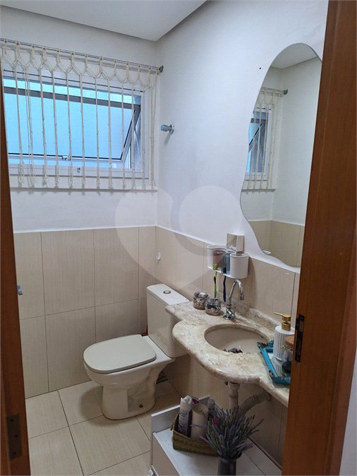 Sobrado à venda com 4 quartos, sendo 2 suítes, em Nova Petrópolis, São Bernardo do Campo, SP