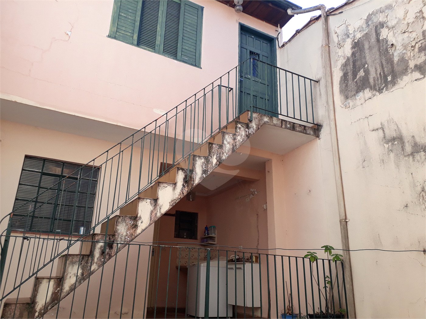 Sobrado à venda com 2 quartos em Tremembé, São Paulo, SP