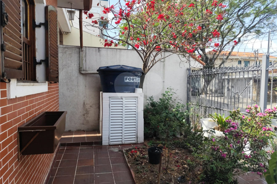 Sobrado à venda com 2 quartos em Vila Nivi, São Paulo, SP