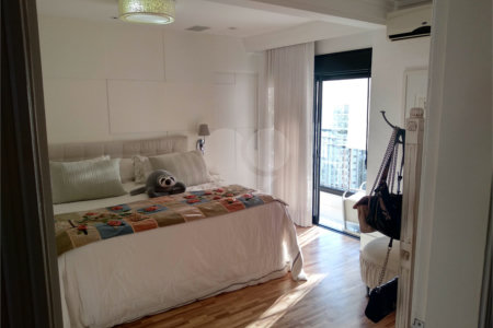Apartamento à venda com 4 suítes em Jardim Marajoara, São Paulo, SP