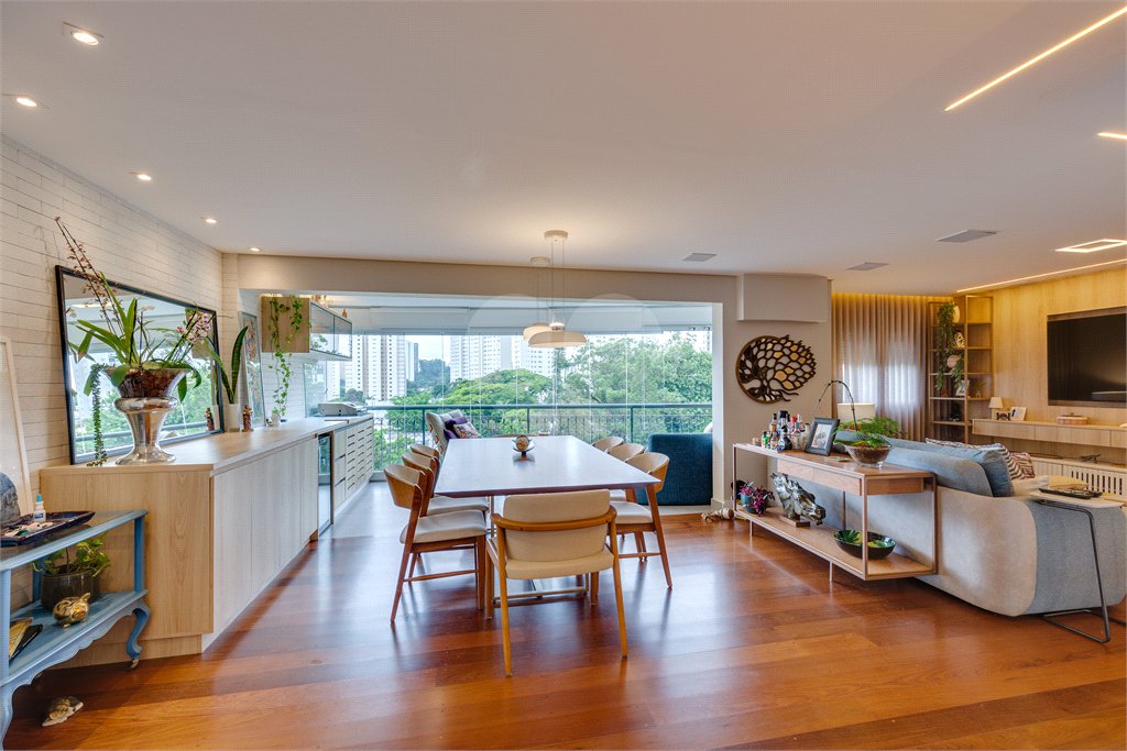 Apartamento à venda com 3 quartos, sendo 2 suítes, em Jardim Marajoara, São Paulo, SP