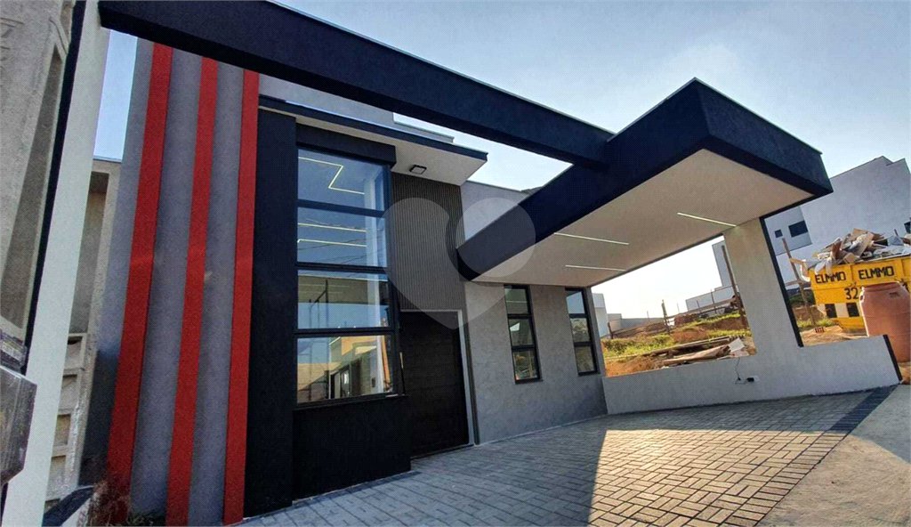 Casa à venda com 3 quartos, sendo 1 suíte, no condomínio Horto Florestal Villagio, Sorocaba - SP