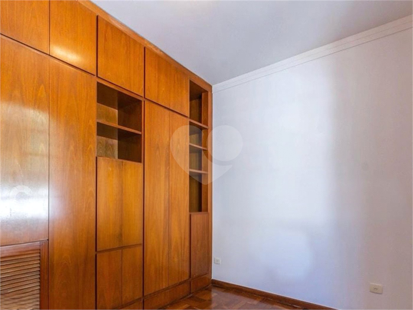 Casa à venda com 4 quartos, sendo 2 suítes, em Vila Morumbi, São Paulo, SP