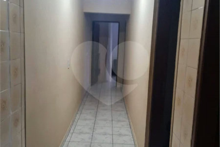 Casa com 183m², 3 dormitórios, 2 vagas, à venda em Santo André