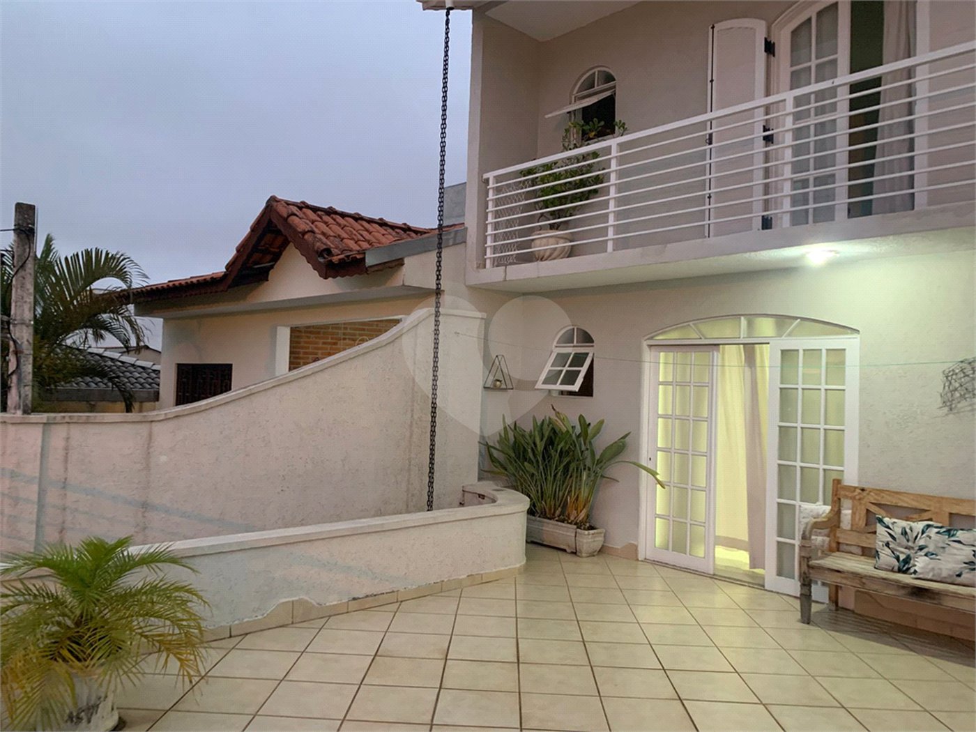 Sobrado à venda com 3 quartos, sendo 1 suíte, em Residencial Novo Horizonte I, Mogi das Cruzes, SP