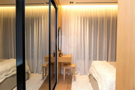 Apartamento à venda com 2 quartos, sendo 1 suíte, em Pinheiros, São Paulo, SP