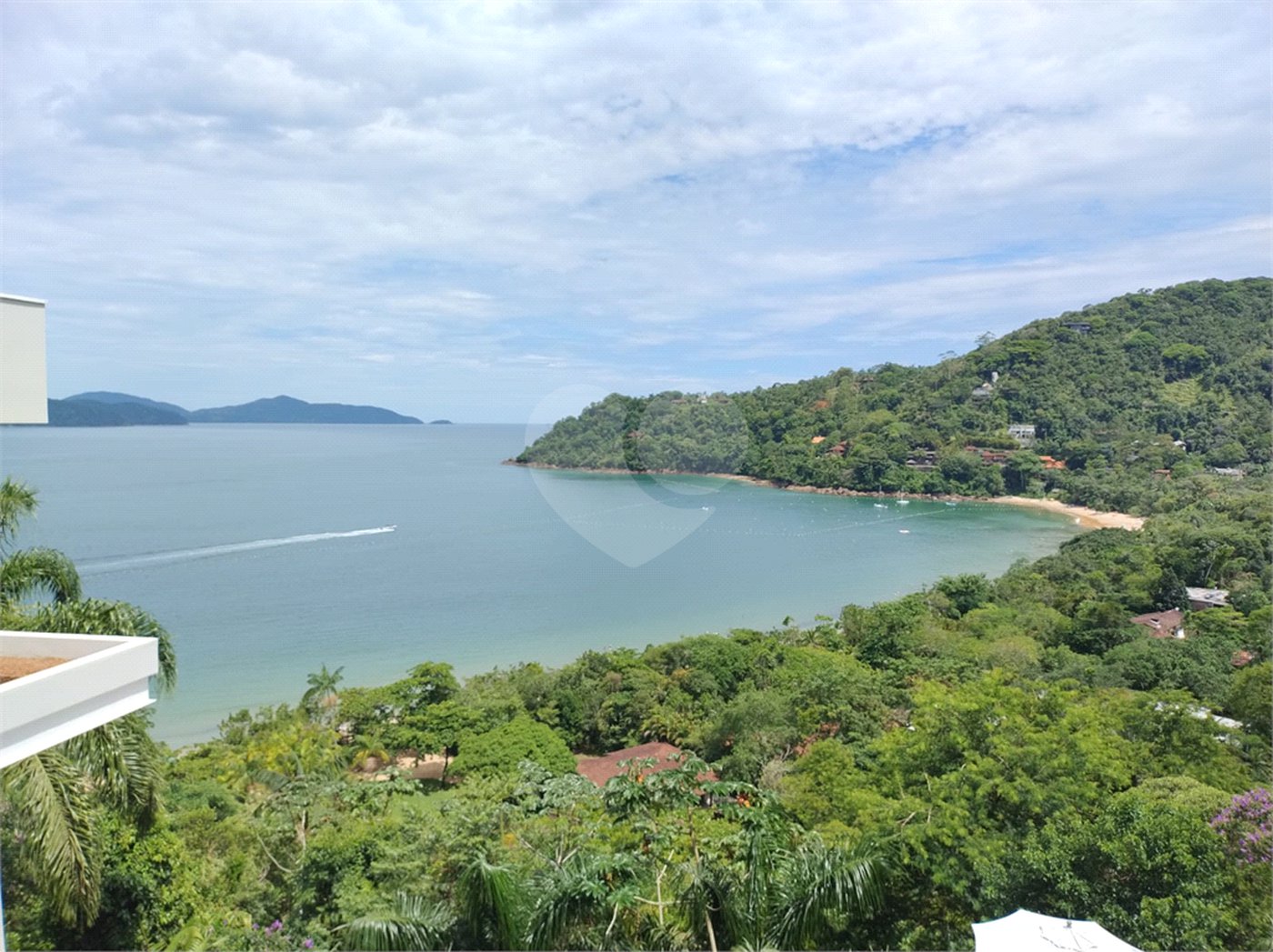 Casa à venda com 4 suítes em Praia Vermelha, Ubatuba, SP
