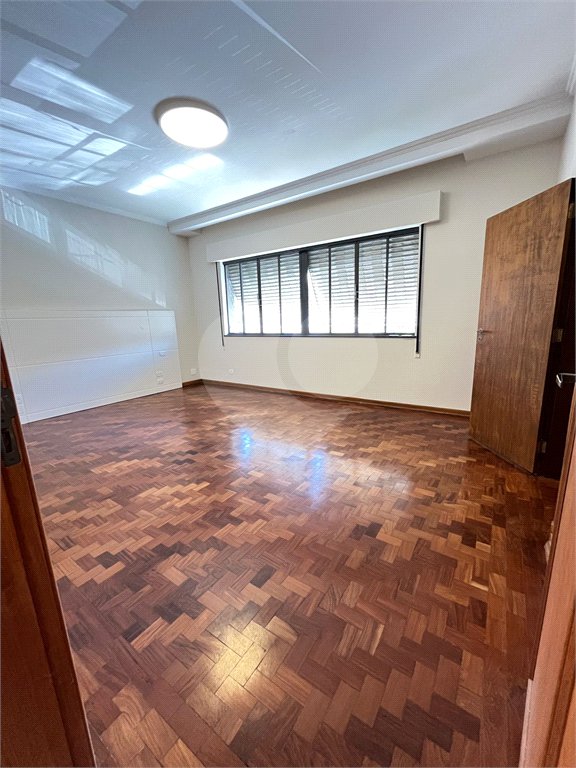 Sobrado à venda com 4 quartos, sendo 1 suíte, em Santana, São Paulo, SP