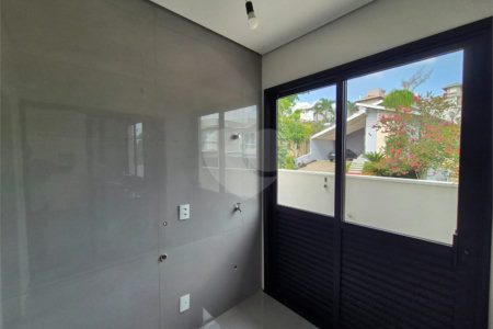Casa à venda com 3 suítes no condomínio Terras de São Francisco, Vinhedo - SP