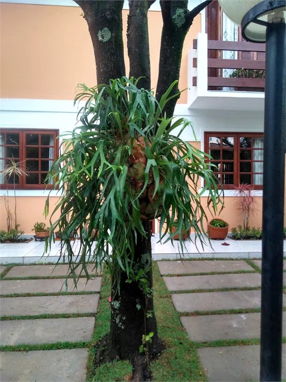 Casa à venda com 4 quartos, sendo 2 suítes, no condomínio Vila Panamericana, São Paulo - SP