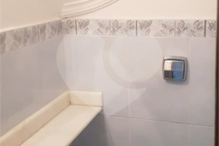 Sobrado à venda com 4 quartos, sendo 2 suítes, em Vila Hamburguesa, São Paulo, SP