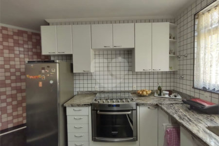 Casa à venda com 5 quartos, sendo 4 suítes, no condomínio Rancho Dirce, Sorocaba - SP