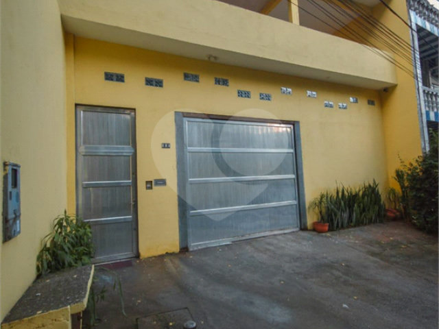 Sobrado à venda com 3 quartos em Jaraguá, São Paulo, SP