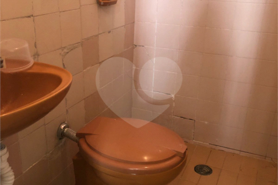 Sobrado à venda com 5 quartos, sendo 1 suíte,  em Jardim São Bento, São Paulo, SP