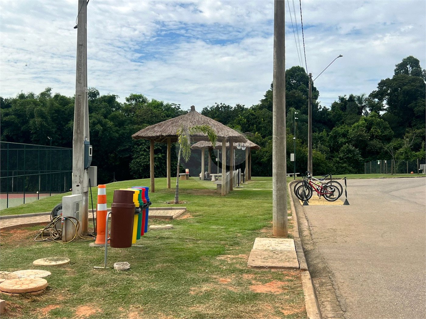 Casa à venda com 3 quartos, sendo 1 suíte, no condomínio Villagio_ipanema 1, Sorocaba - SP