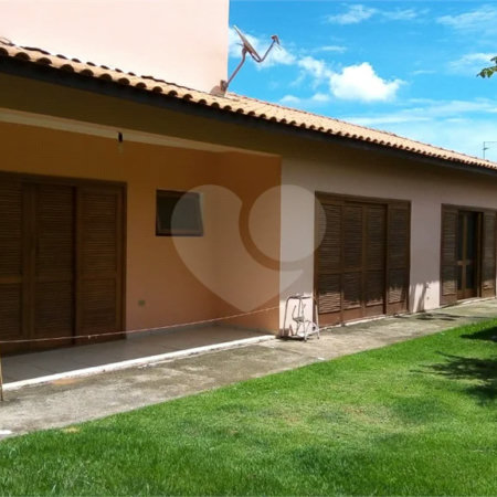 Casa à venda com 4 suítes no condomínio Parque dos Resedas, Itupeva - SP