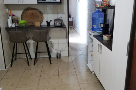 Sobrado à venda com 2 quartos, sendo 1 suíte, em Chácara Jafet, Mogi das Cruzes, SP
