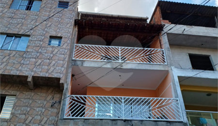 Sobrado à venda com 4 quartos, sendo 1 suíte,  em Tremembé, São Paulo, SP