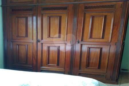 Sobrado à venda com 3 quartos, sendo 1 suíte, em Alto da Boa Vista, São Paulo, SP