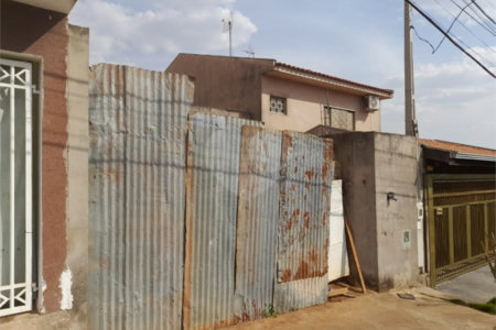 Casa em Construção à Venda no Bairro Romeu Tortorelli
