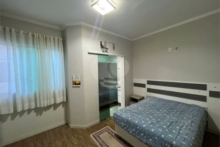 Sobrado à venda com 3 suítes em Vila Oratório, São Paulo, SP