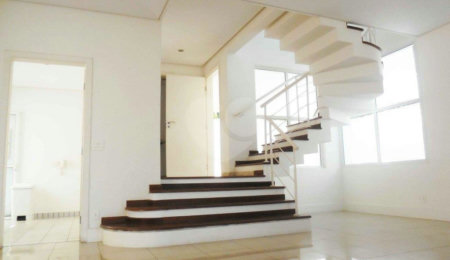Casa à venda com 4 quartos, sendo 2 suítes,  no condomínio Bristol Village, São Paulo - SP