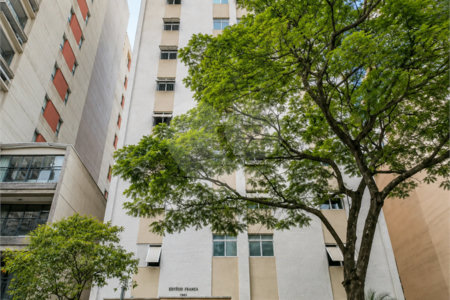 Apartamento à venda com 3 quartos, sendo 1 suíte, em Jardim Paulista, São Paulo, SP