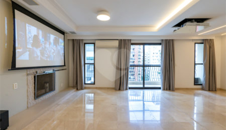 Apartamento à venda com 3 suítes em Vila Nova Conceição, São Paulo, SP