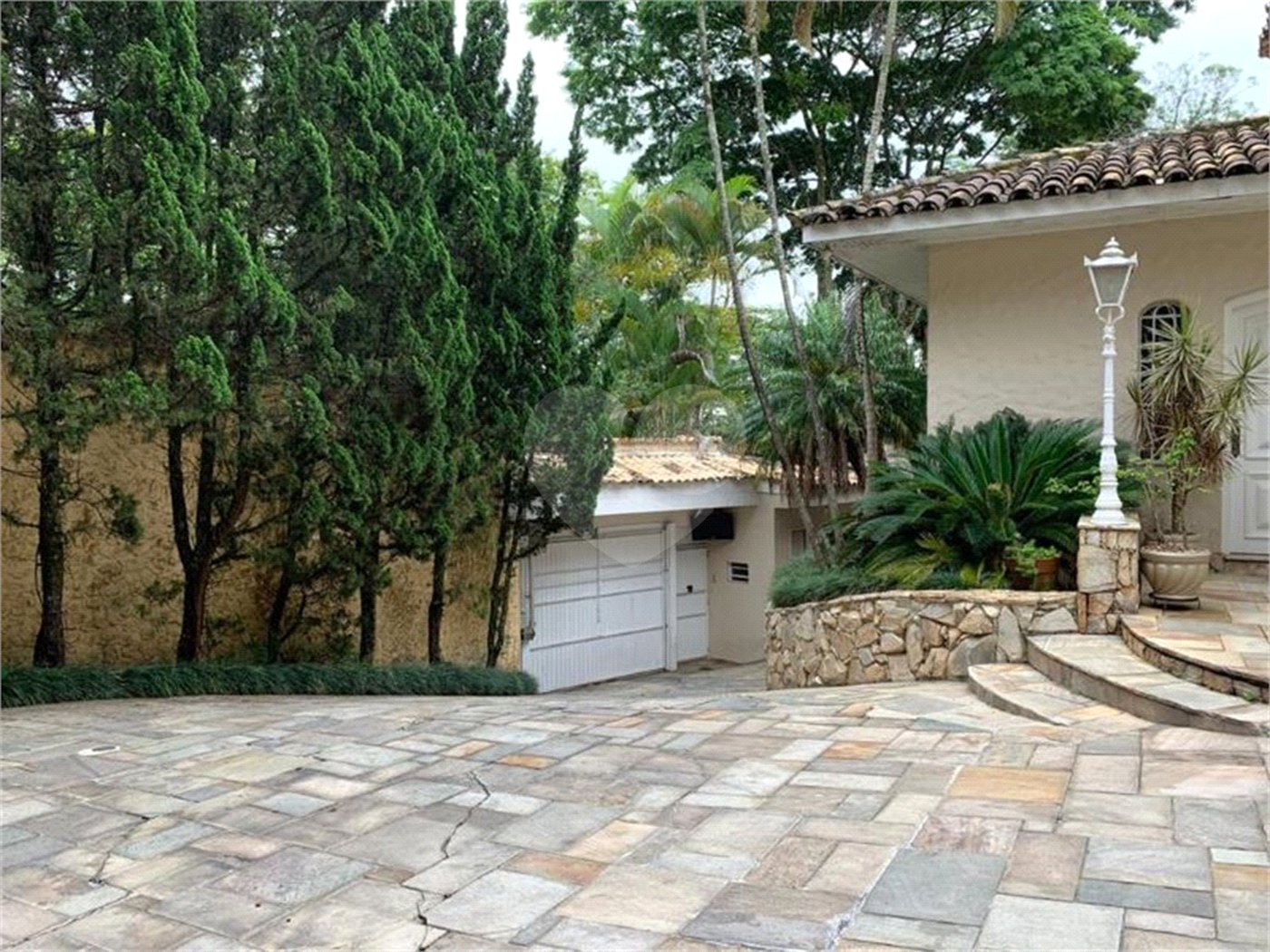 Casa à venda com 4 quartos, sendo 3 suítes,  em Fazenda Morumbi, São Paulo, SP
