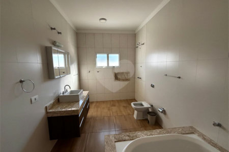 Casa à venda com 2 quartos, sendo 1 suíte, no condomínio Residencial Lagos D Icarai, Salto - SP