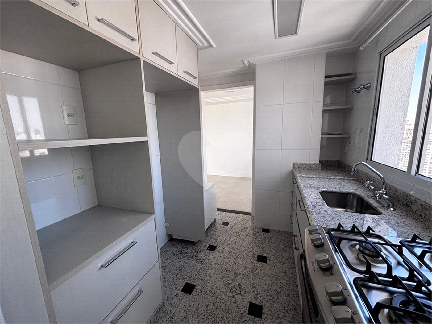 Cobertura à venda com 3 quartos, sendo 2 suítes,  em Vila Buarque, São Paulo, SP