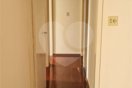 Apartamento à venda com 3 quartos, sendo 1 suíte,  no Centro, Araraquara, SP