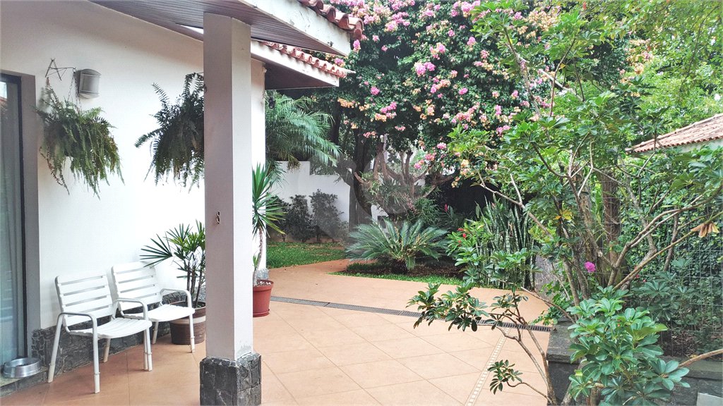 Casa Térrea à venda com 4 quartos, sendo 1 suíte, em Butantã, São Paulo, SP