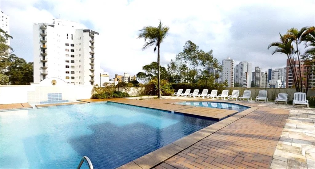 Apartamento à venda com 3 quartos, sendo 2 suítes, em Vila Suzana, São Paulo, SP