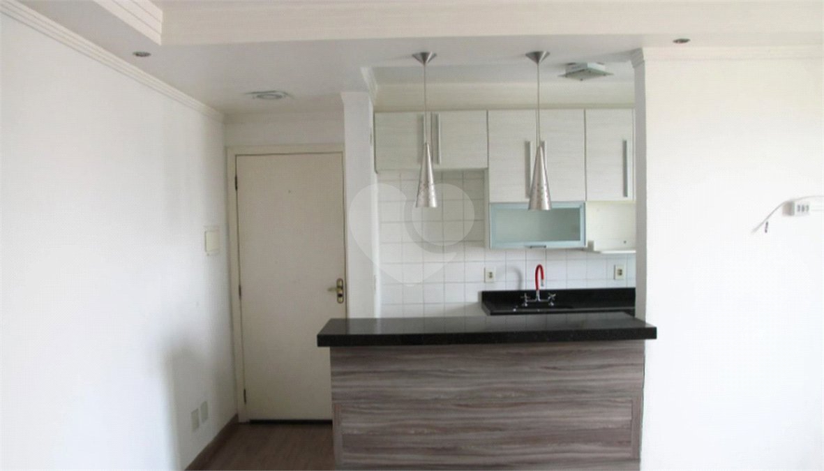 Apartamento à venda com 2 quartos, sendo 1 suíte,  em Vila Endres, Guarulhos, SP
