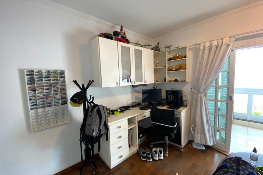 Sobrado à venda com 5 quartos, sendo 4 suítes, em Palmas do Tremembé, São Paulo, SP