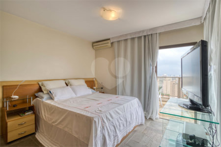 Cobertura à venda com 4 quartos, sendo 1 suíte,  em Vila Clementino, São Paulo, SP