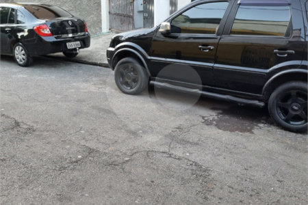Sobrado à venda com 3 quartos em Vila Basileia, São Paulo, SP