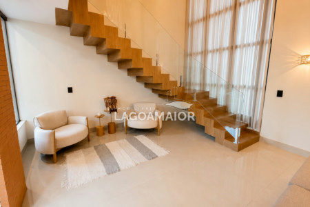 Casa à venda com 4 quartos, sendo 4 suítes, no condomínio Residencial Villa Dumont, Três Lagoas - MS
